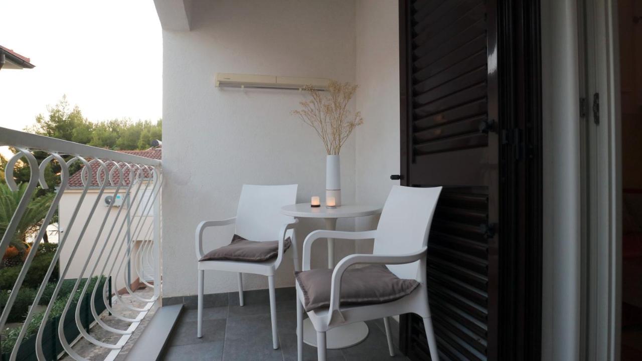 Apartment Ena - Lavica Podstrana Luaran gambar
